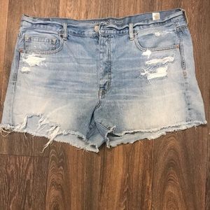American Eagle light wash & distressed denim